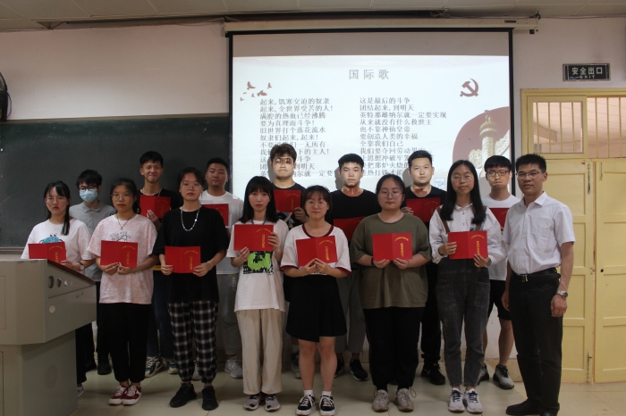 bdf0710476b3414494fed138b062f825.jpg 合照红.jpg